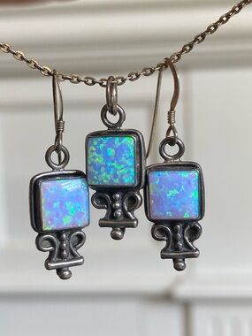 Southwestern Sterling Silver Blue fire Opal Earrings and Pendant Necklace 925